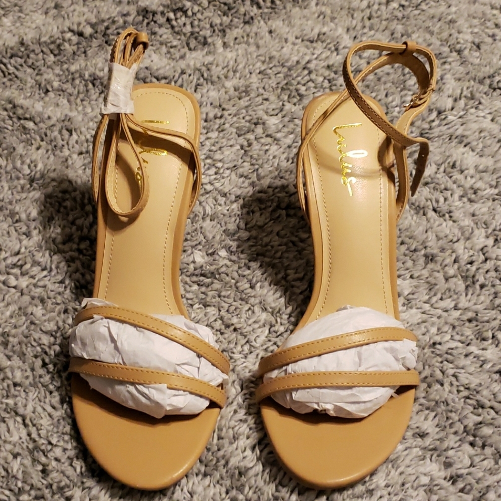 Heels size 9